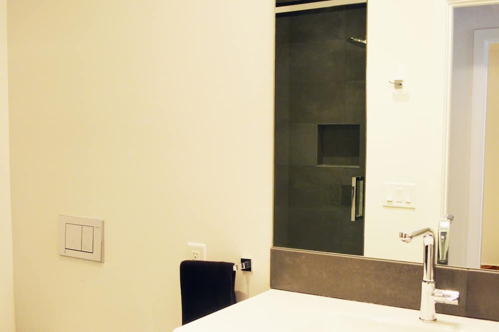 Photo of Bathroom in Wonderland Lake