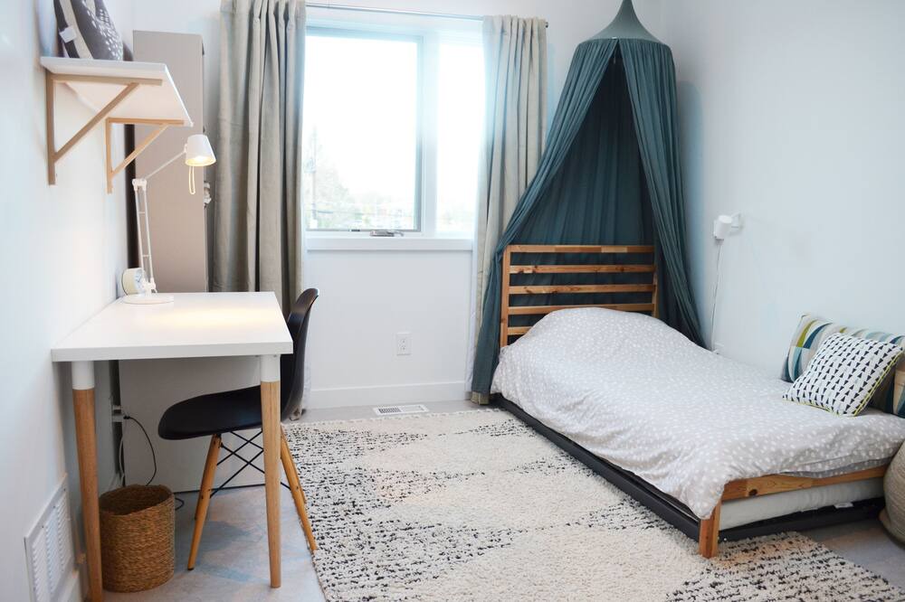 Photo of Bedroom in Wonderland Lake