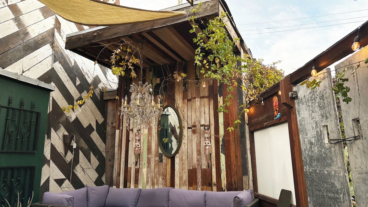 Photo of Patio Balcony in East Hollywood