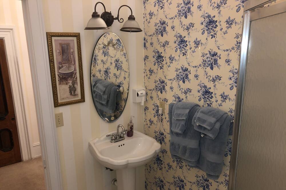 Photo of Bathroom in Barton
