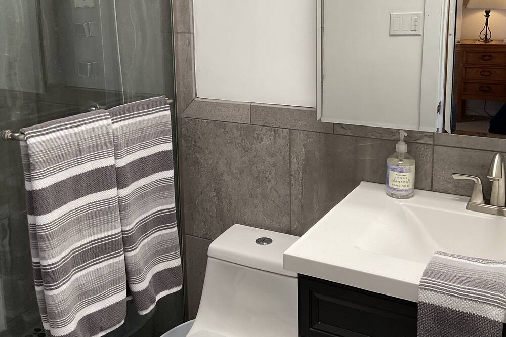 Photo of Bathroom in Nambe Pueblo