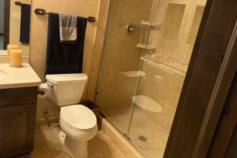 Photo of Bathroom in Marvel