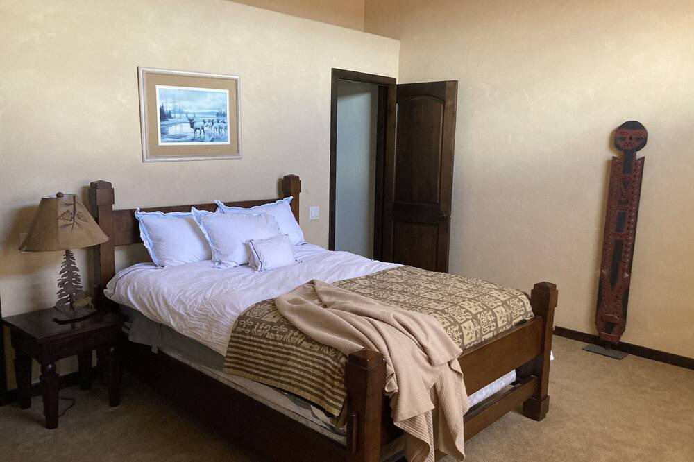 Photo of Bedroom in Marvel
