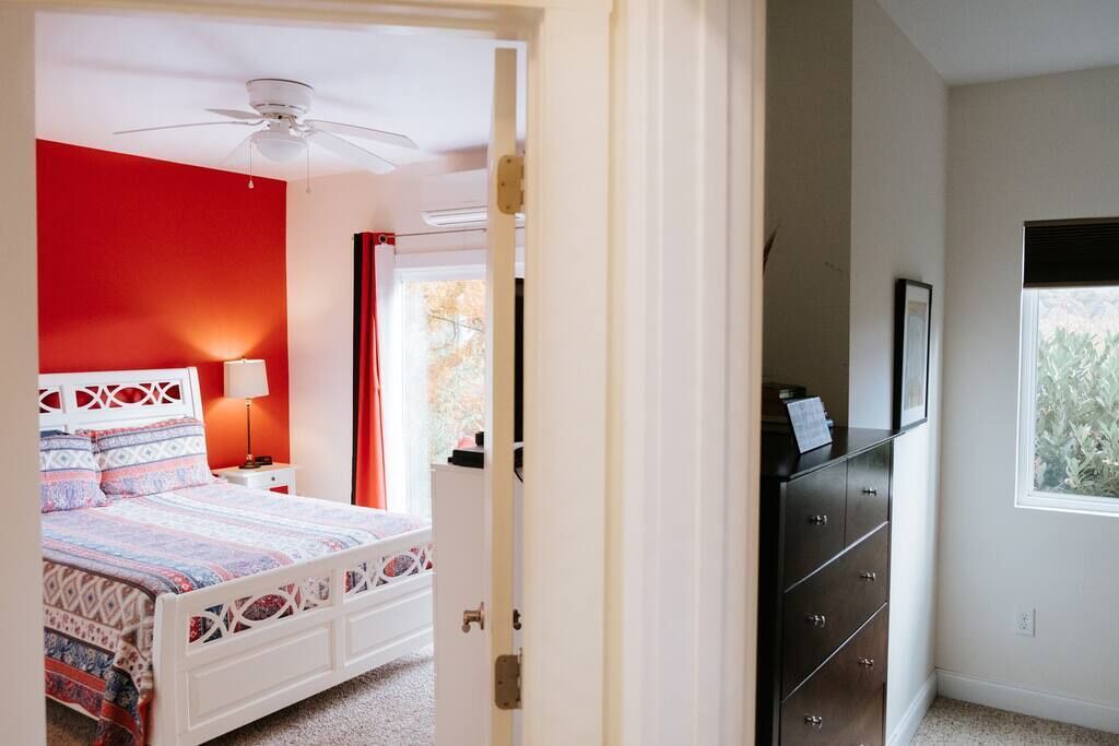 Photo of Bedroom in Weaverville
