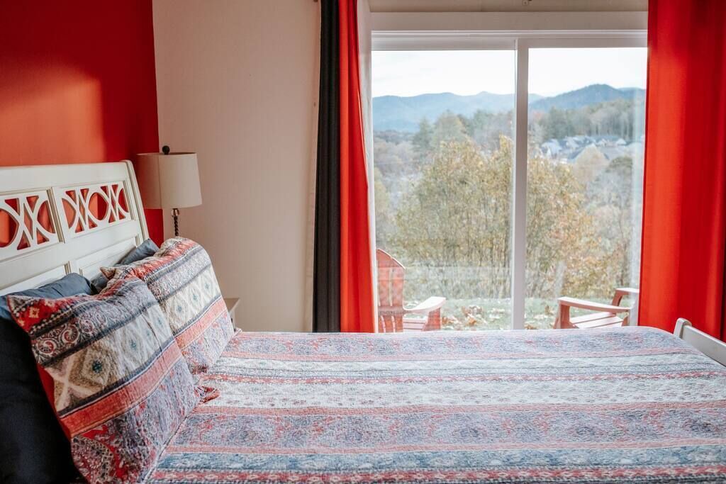 Photo of Bedroom in Weaverville