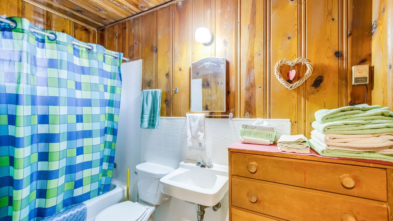 Photo of Bathroom in Cloudcroft