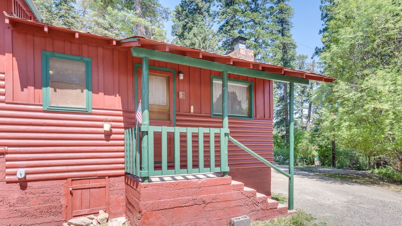 Photo of Bedroom in Cloudcroft