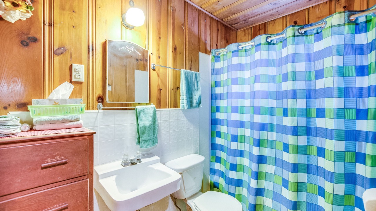 Photo of Bathroom in Cloudcroft