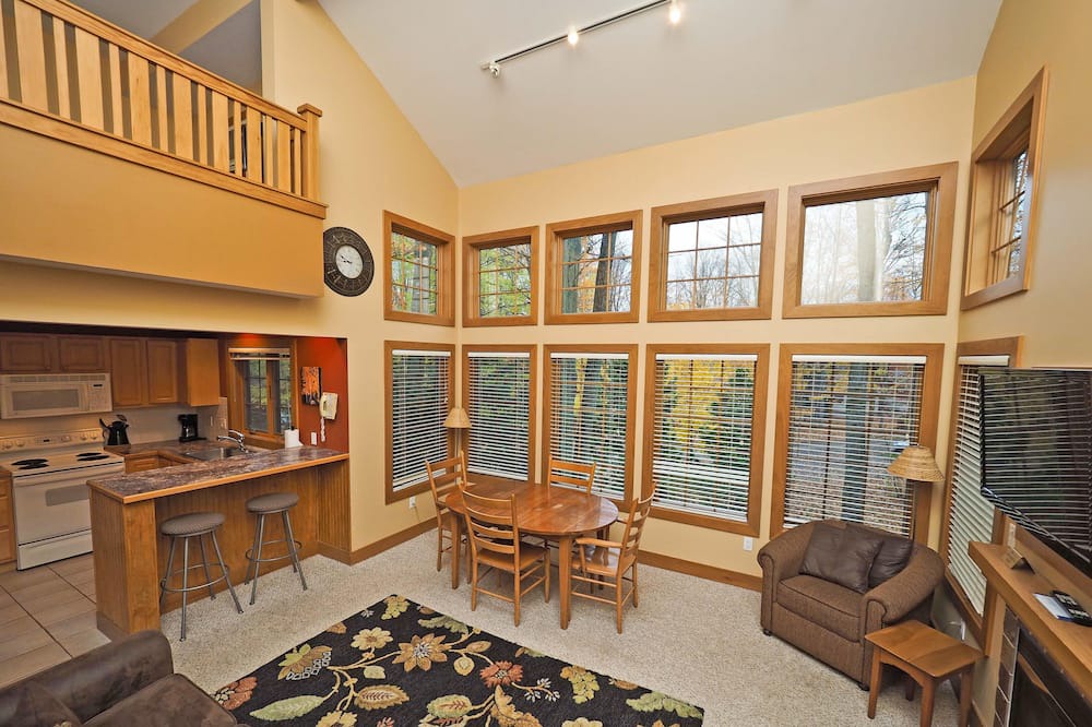 Photo of Livingroom in Boyne Falls