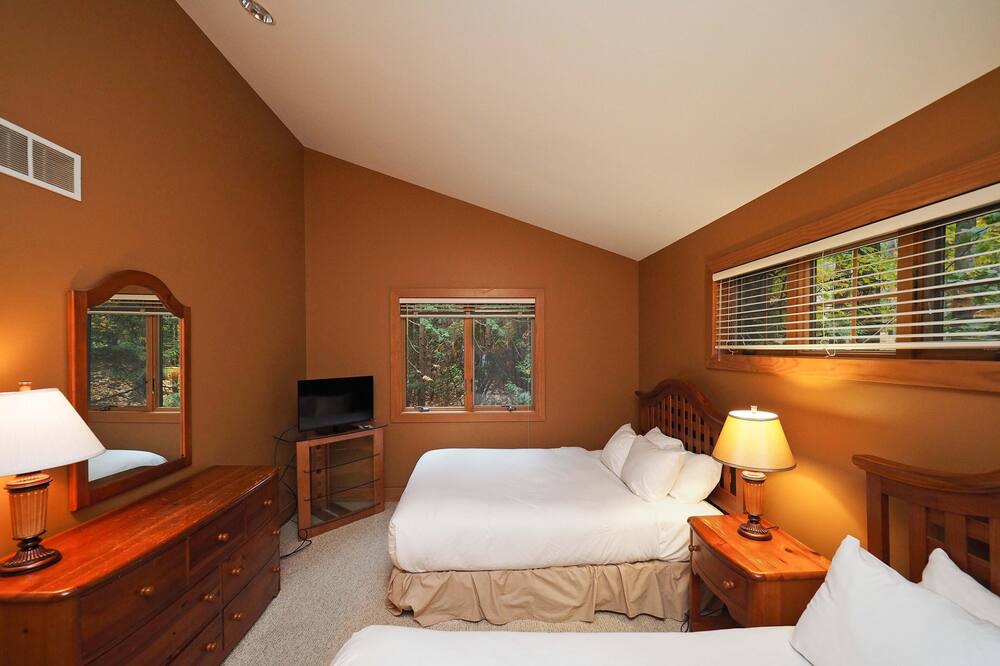 Photo of Bedroom in Boyne Falls