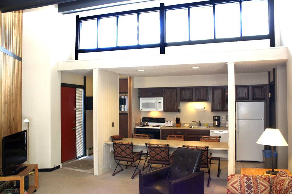 Photo of Kitchen in Peak 8