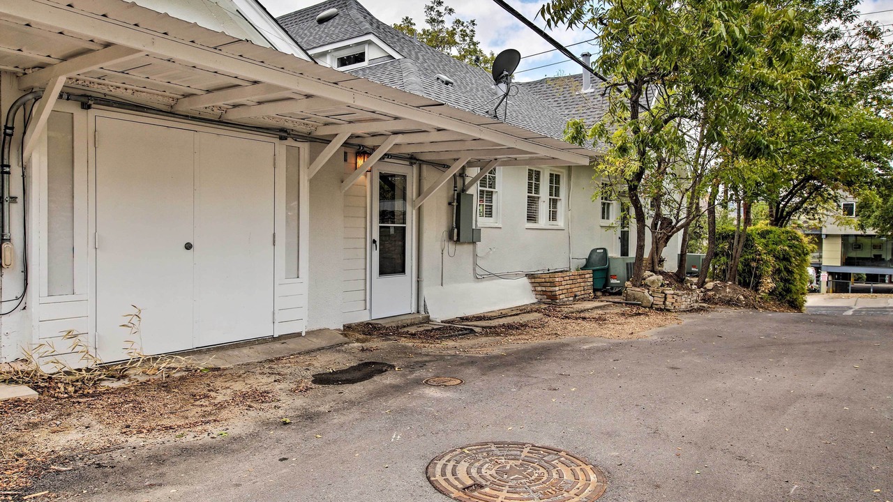Photo of Outdoor in West End
