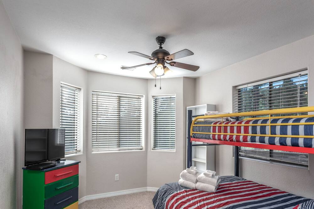 Photo of Bedroom in Ruidoso