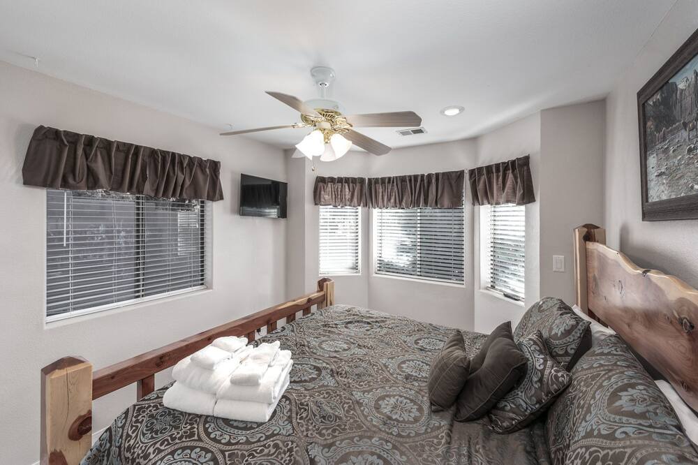 Photo of Bedroom in Ruidoso