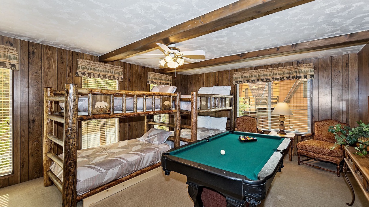 Photo of Bedroom in Summit Estates