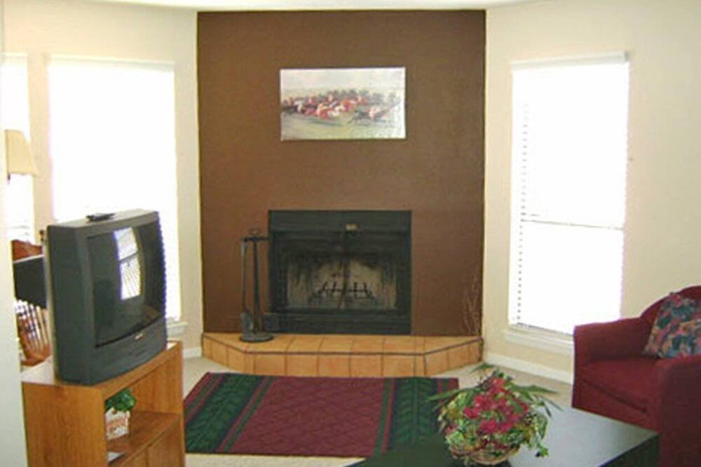 Photo of Livingroom in Ruidoso Downs