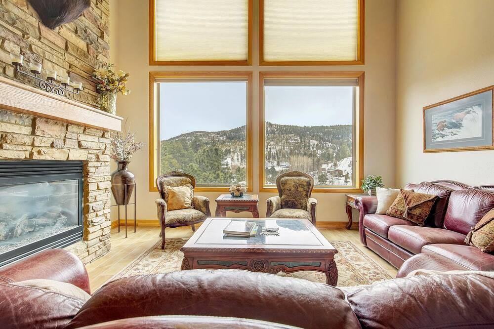 Photo of Livingroom in Morrison