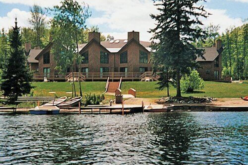 Photo of Outdoor in Phelps