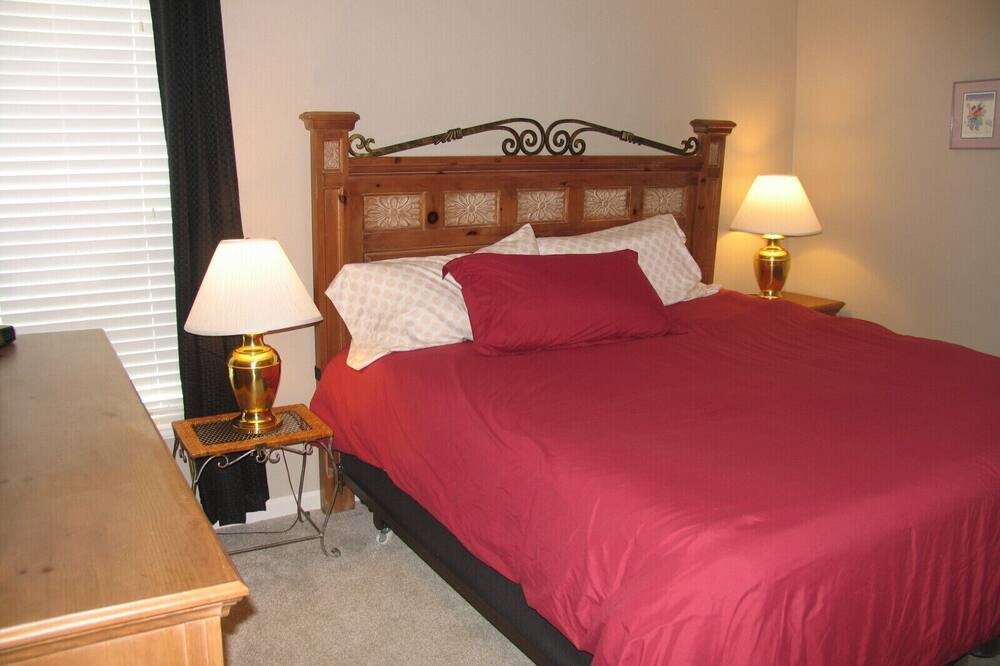 Photo of Bedroom in Broomfield
