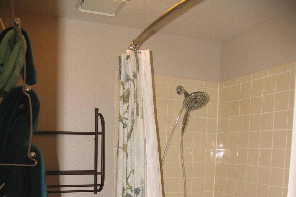 Photo of Bathroom in Broomfield
