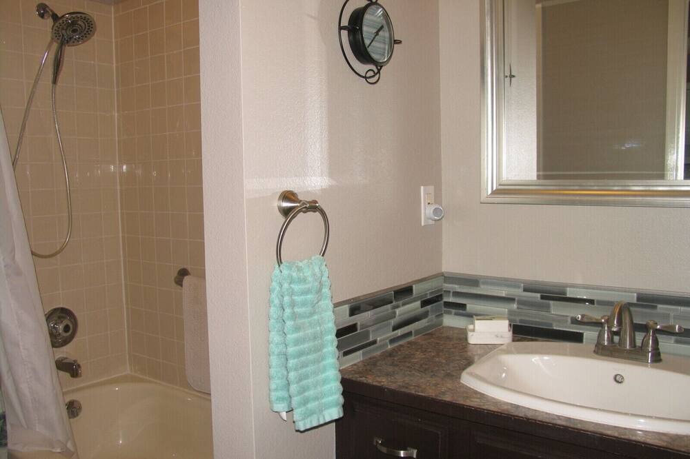 Photo of Bathroom in Broomfield