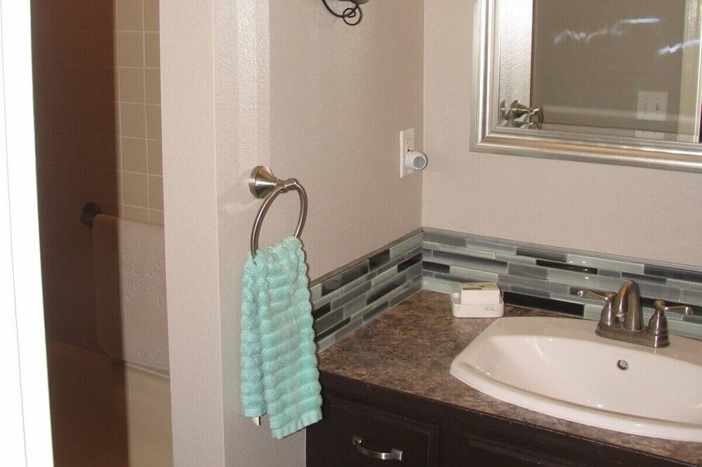 Photo of Bathroom in Broomfield