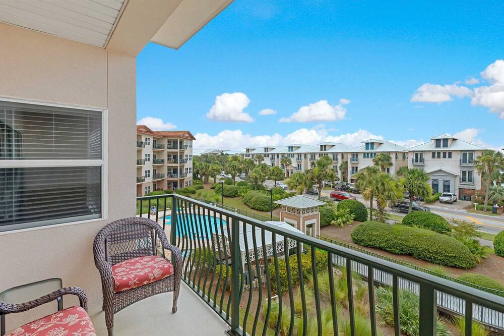 Photo of Patio Balcony in Frangista Beach