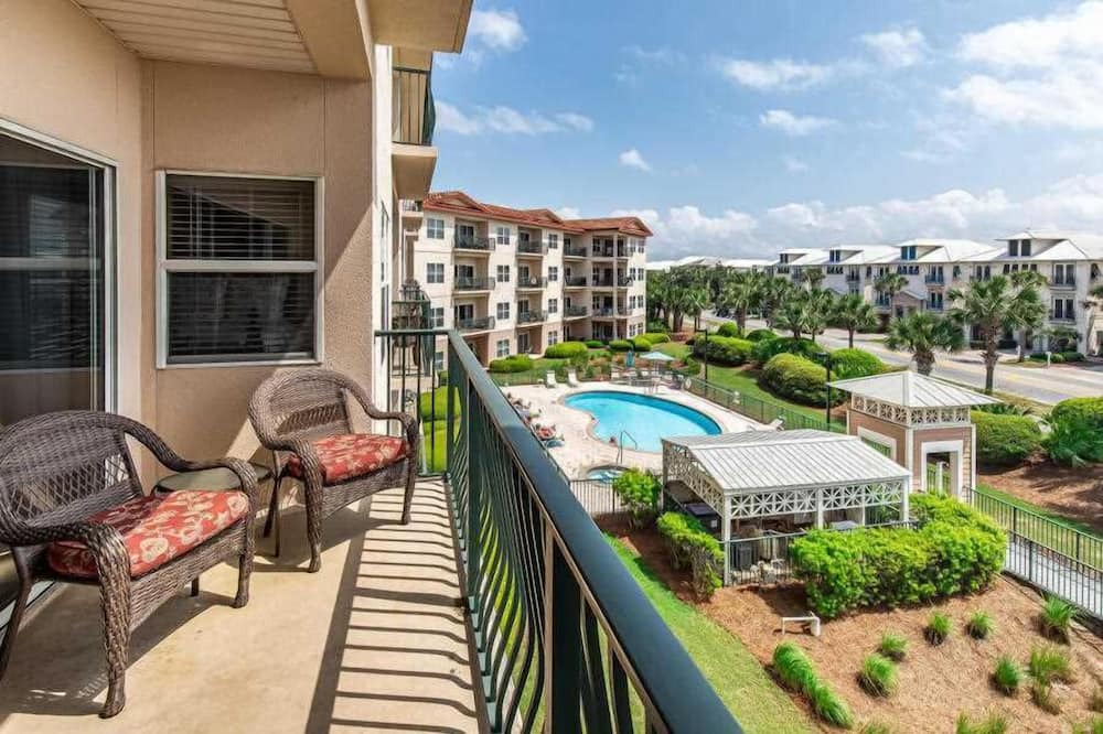Photo of Patio Balcony in Frangista Beach