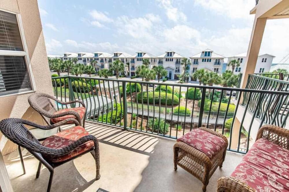 Photo of Patio Balcony in Frangista Beach