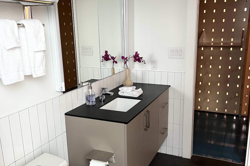 Photo of Bathroom in Kessler