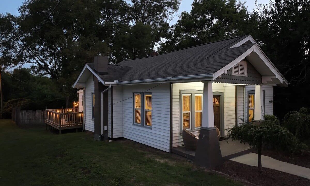 Photo of Outdoor in Shelby Hills
