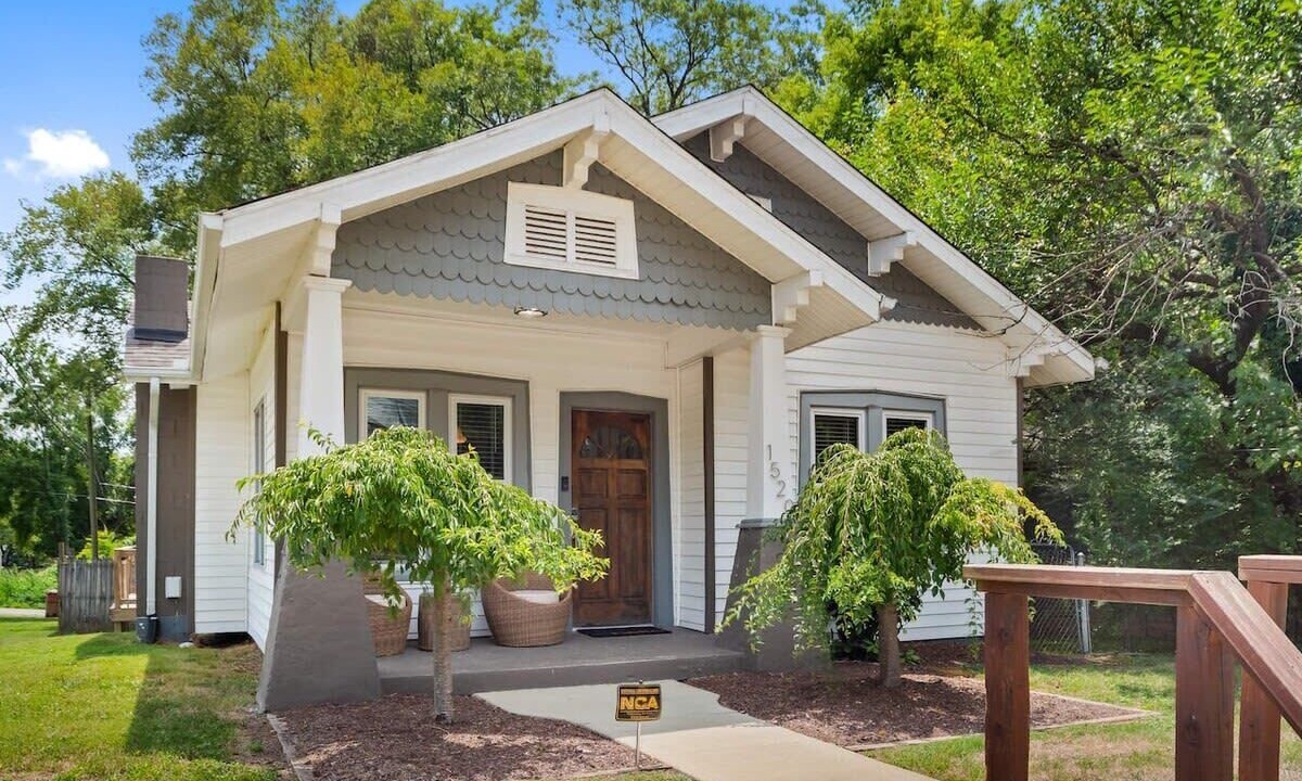Photo of Outdoor in Shelby Hills