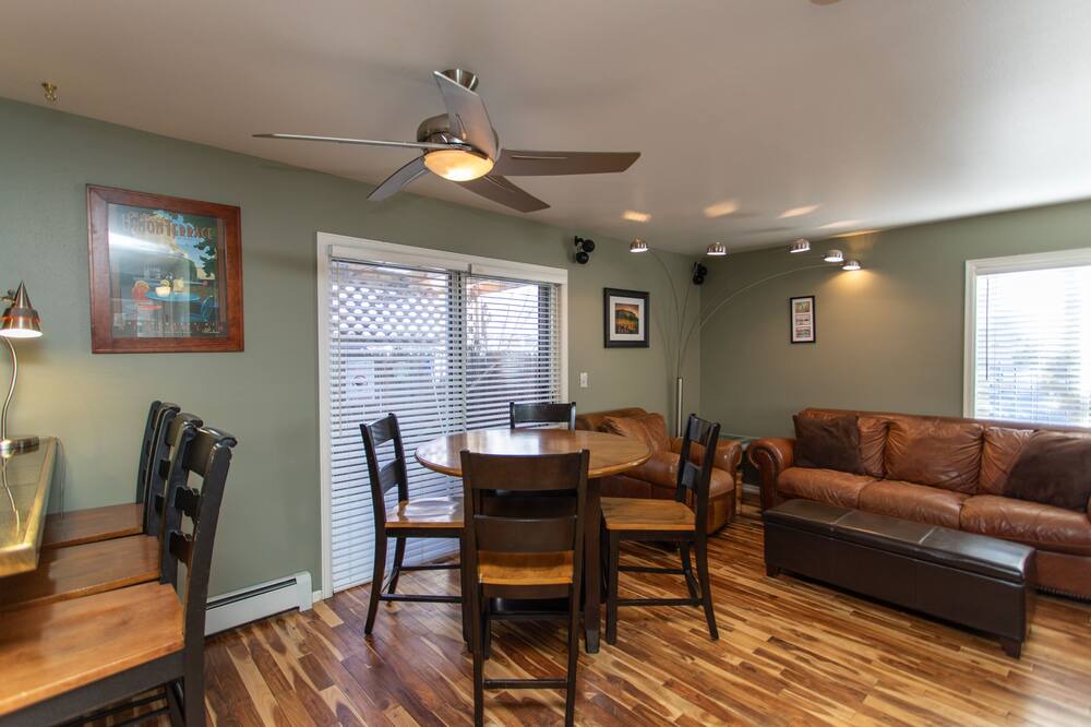 Photo of Livingroom in Central Boulder