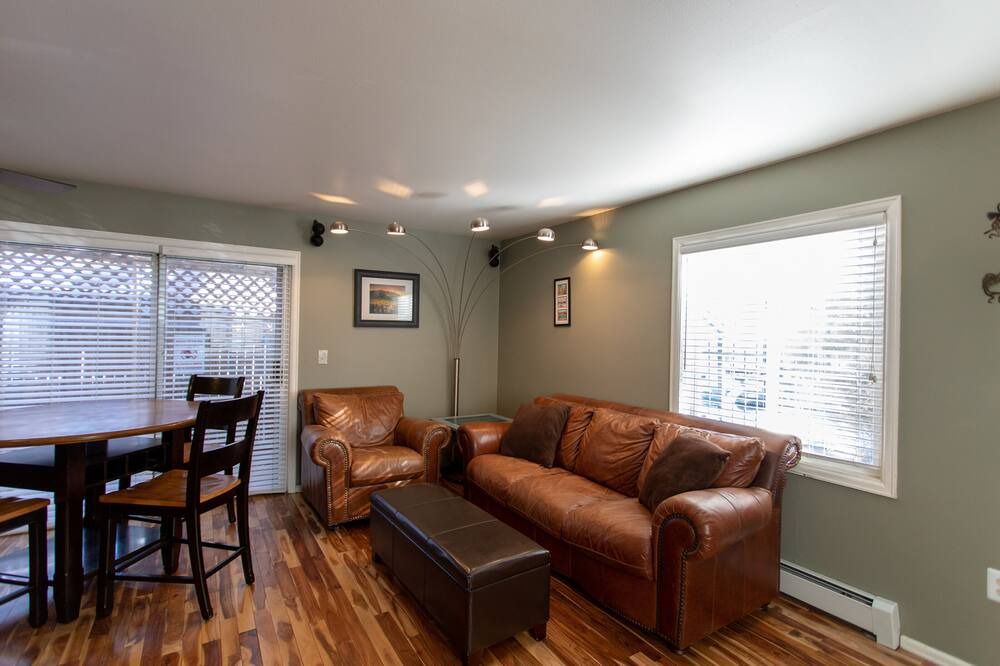 Photo of Livingroom in Central Boulder