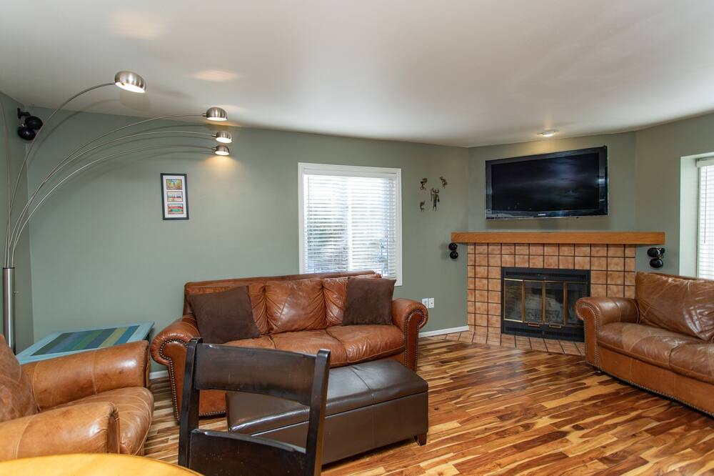 Photo of Livingroom in Central Boulder