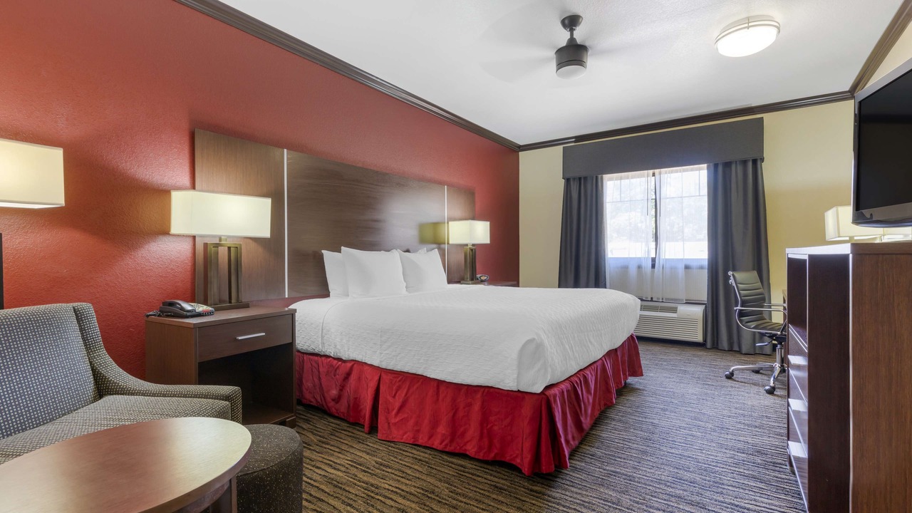 Photo of Bedroom in Center
