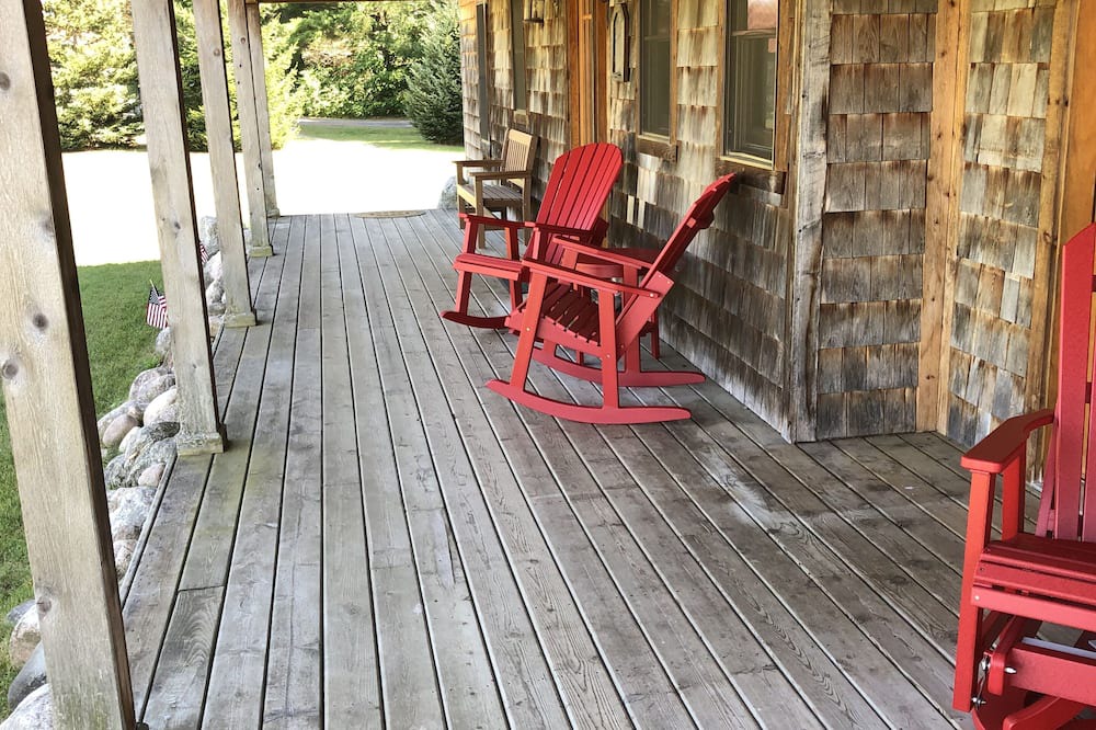Photo of Patio Balcony in Maple City