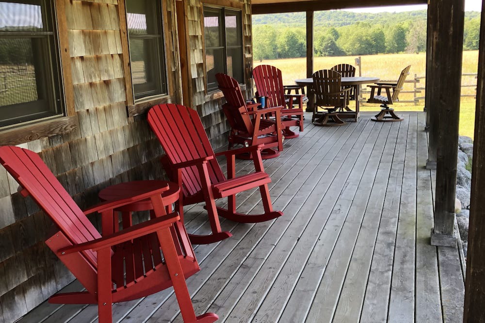 Photo of Patio Balcony in Maple City