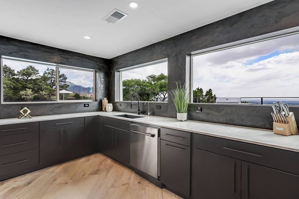 Photo of Kitchen in Sandia Heights North