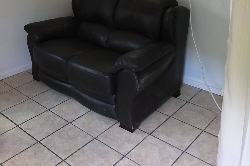 Photo of Livingroom in Anawalt