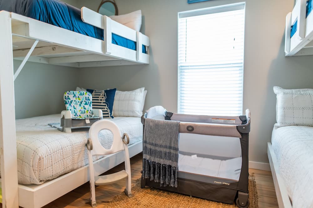 Photo of Bedroom in Sand Point