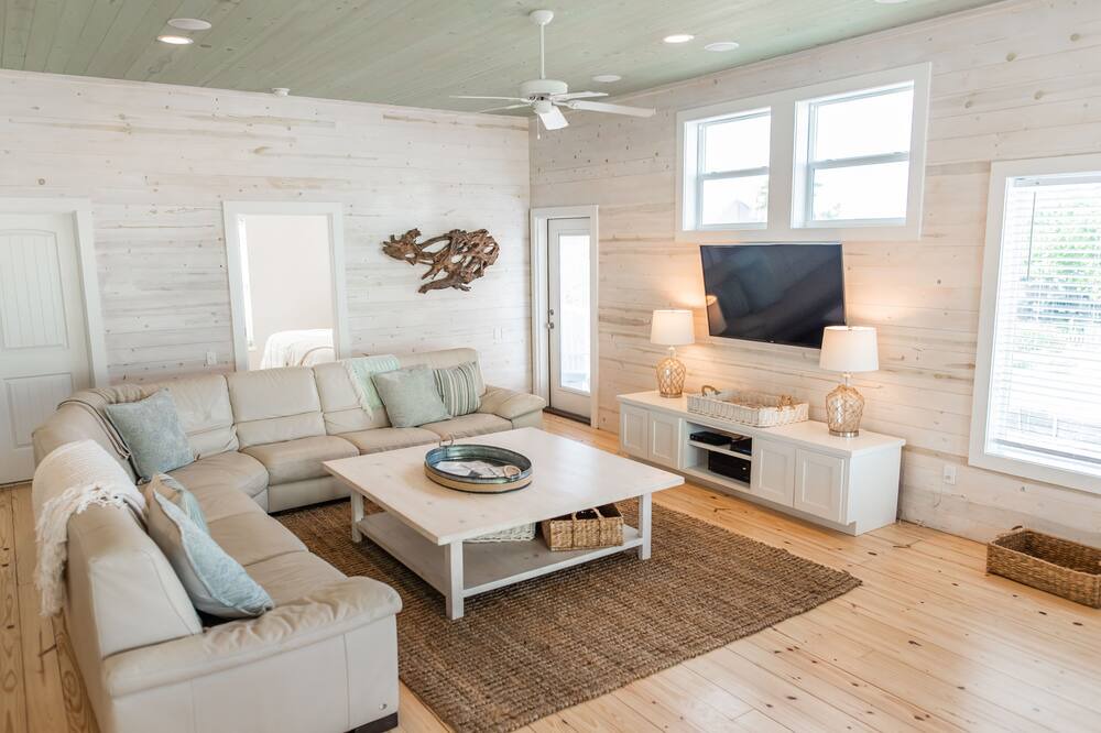 Photo of Livingroom in Sand Point