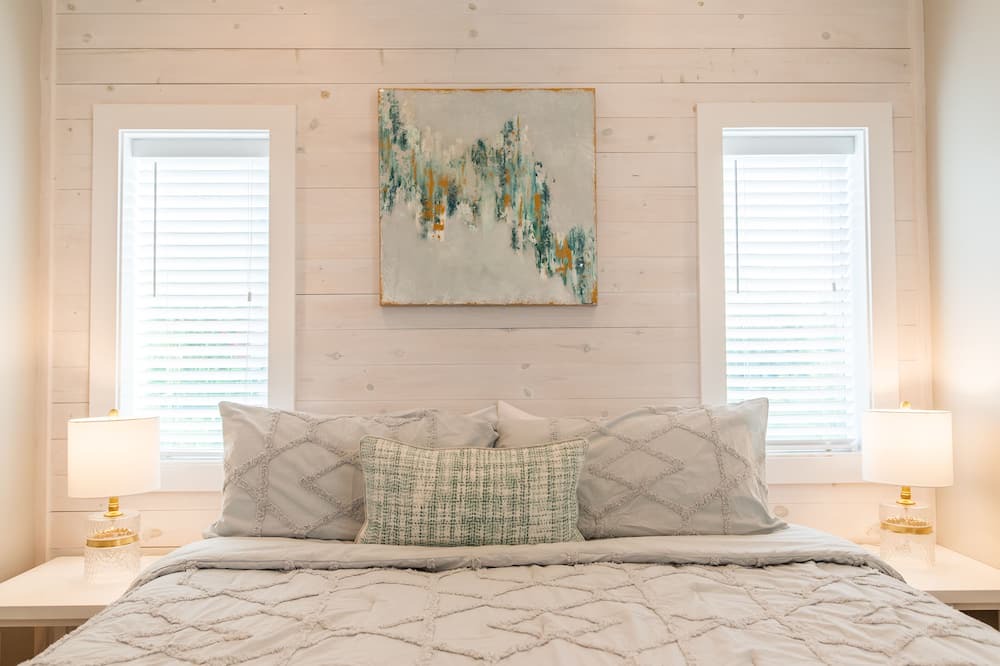 Photo of Bedroom in Sand Point