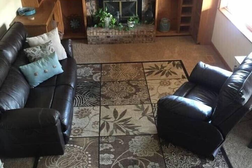 Photo of Livingroom in North Central Westminster