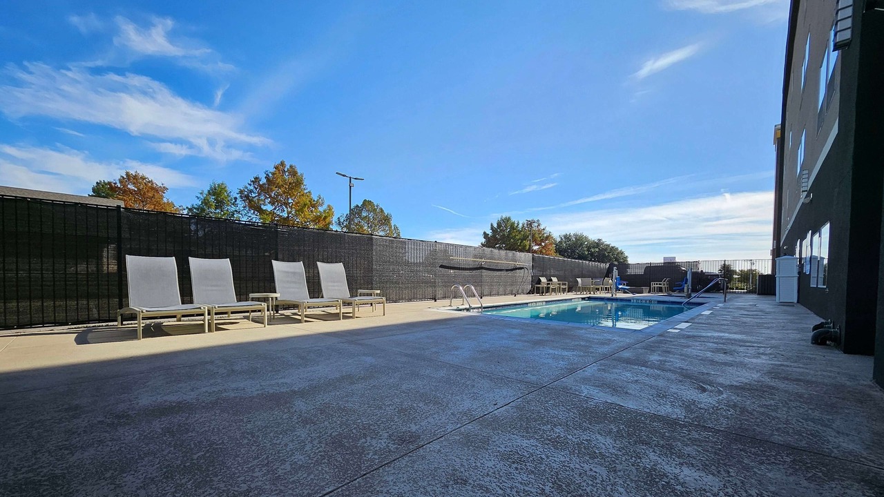 Photo of Outdoor in Red Oak