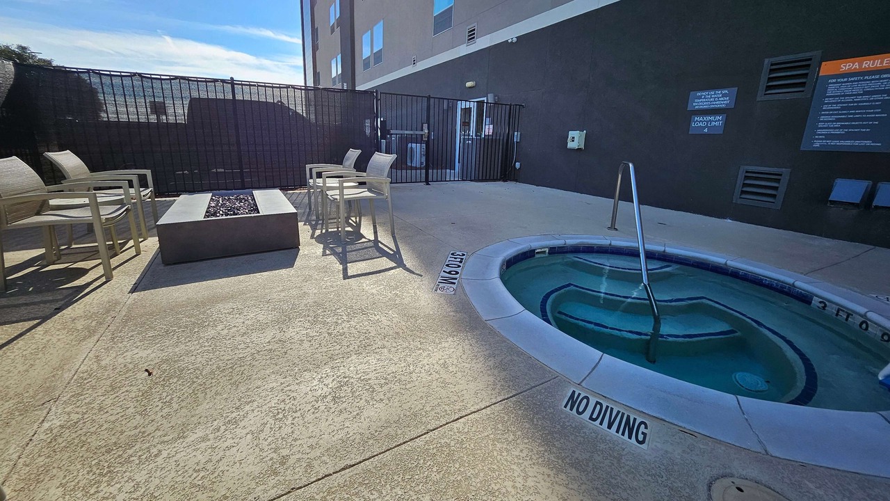 Photo of Outdoor in Red Oak