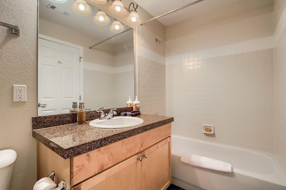 Photo of Bathroom in Frasier Meadows