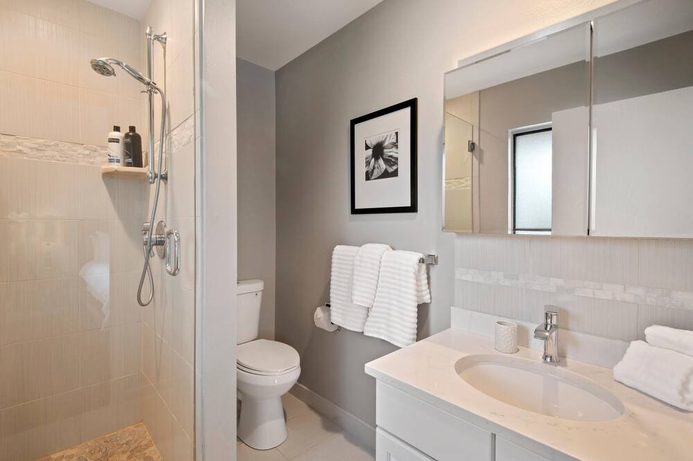 Photo of Bathroom in Coyote Gulch
