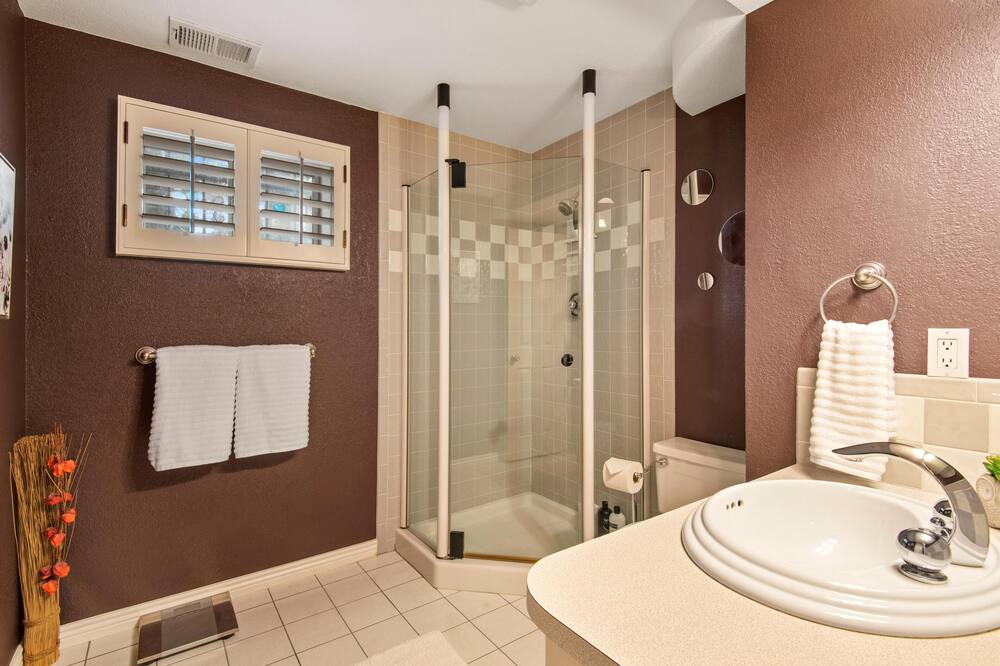 Photo of Bathroom in Coyote Gulch
