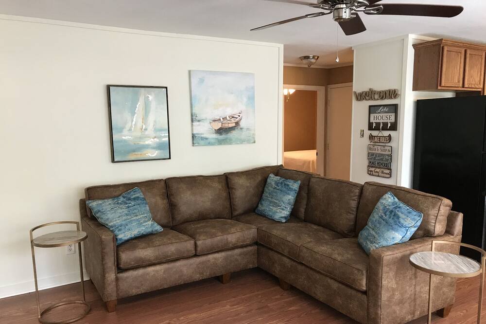 Photo of Livingroom in Log Cabin